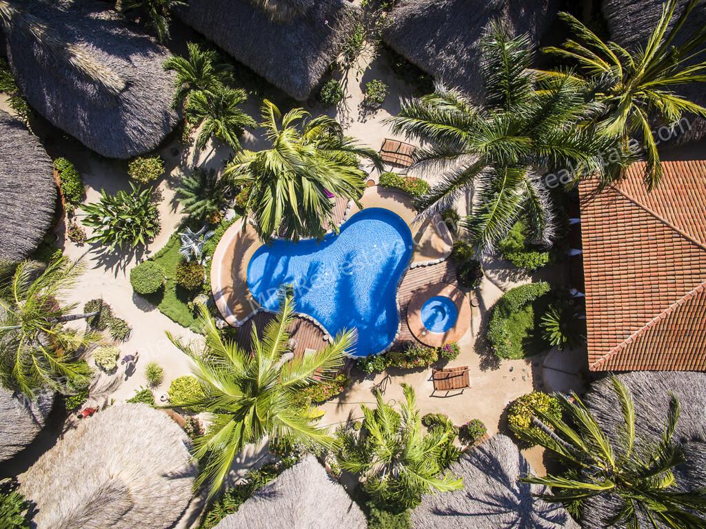 Hotel Resort frente a la playa de Troncones